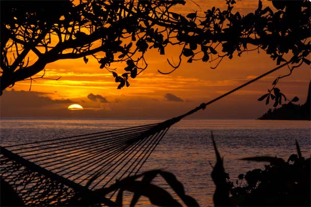 MALOLO-ISLAND-Fiji-sunset-hammock