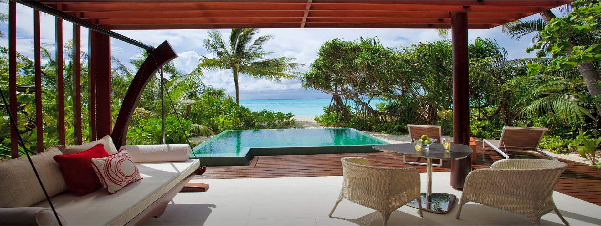 NIYAMA-ISLAND-beach-villa-private-pool