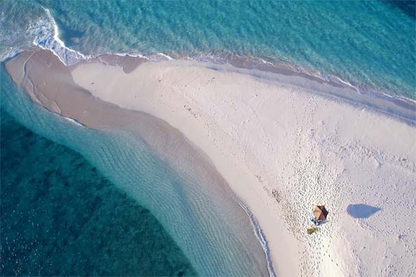 YASAWA-RESORT-drone-photo-beach