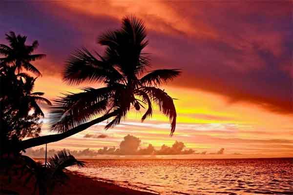 TAMANU-BEACH-Cook-Islands-red-sky-sunset