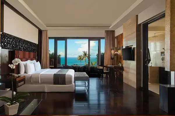 SEMINYAK BEACH RESORT Ocean Suite with Jacuzzi
