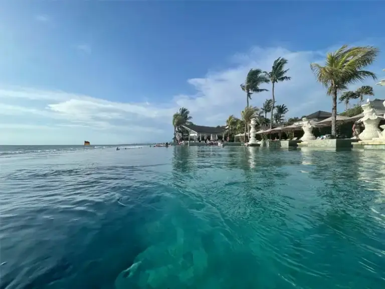 SEMINYAK BEACH RESORT restaurant view from pool