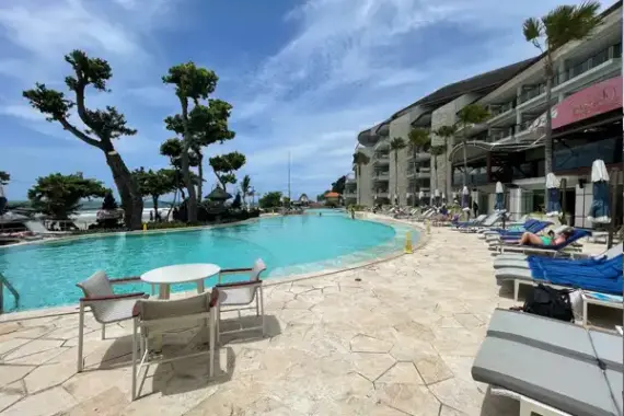 SEMINYAK BALI double six hotel pool