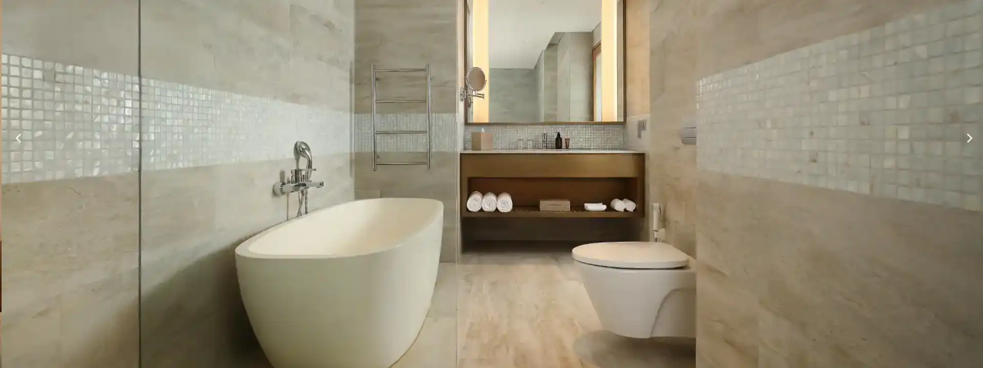 DELUXE CHALET bathroom Padma Resort Legian