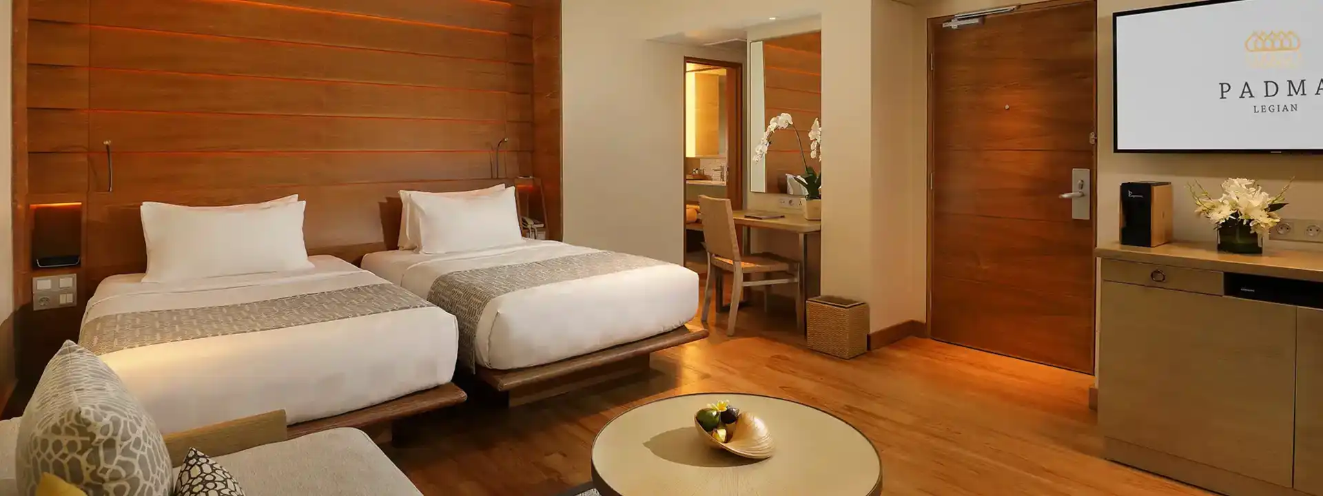 DELUXE CHALET twin single beds view garden