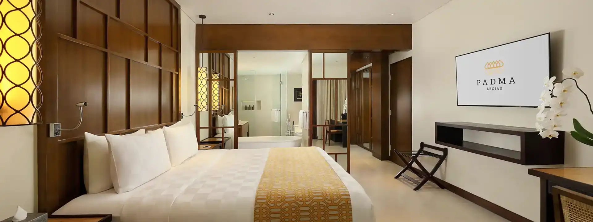 DELUXE LAGOON ROOM view