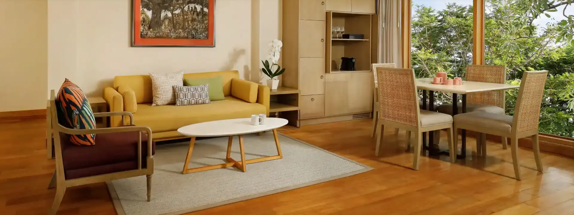 DELUXE SUITE lounge Padma Resort Legian