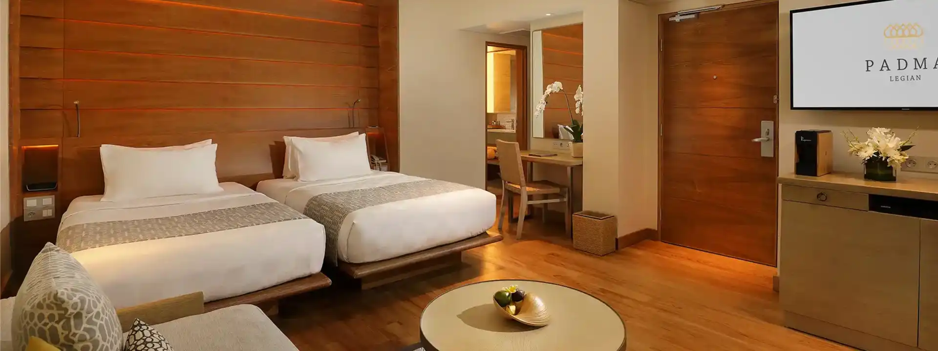 FAMILY SUITE Padma Resort Legian twin beds