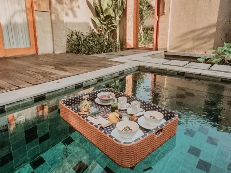 BALI-FIVELEMENTS-RETREAT-HOLIDAY-PACKAGE-breakfast-room-image