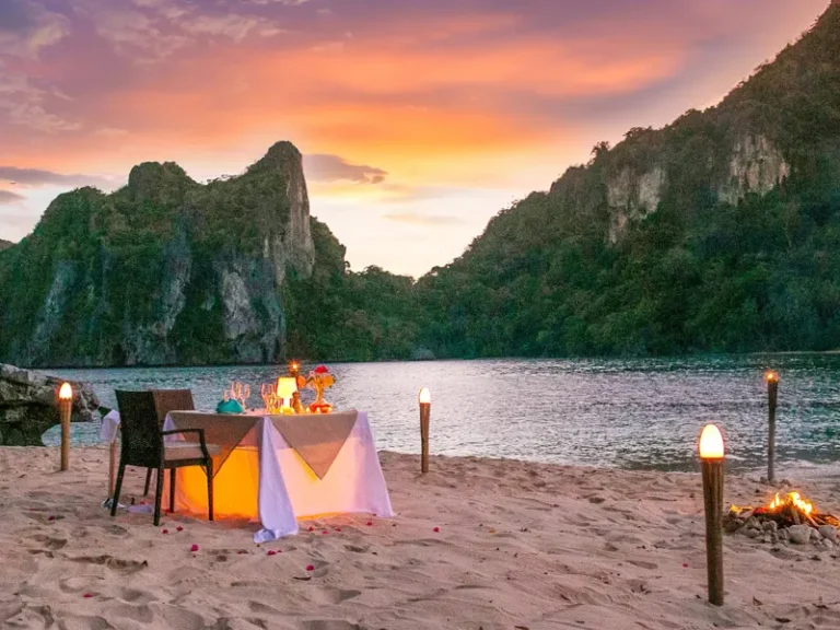 PHILIPPINES-CAUAYAN-ISLAND-RESORT-romanitc-dinner