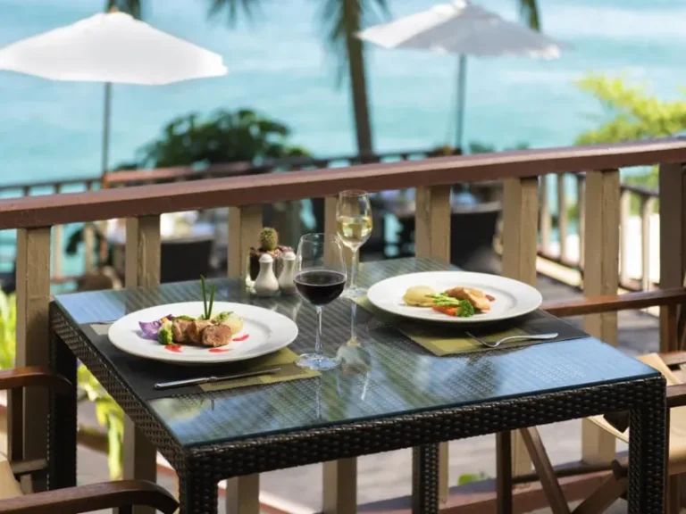 THAILAND-CENTARA-VILLAS-PHUKET-holiday-deal-breakfast-image