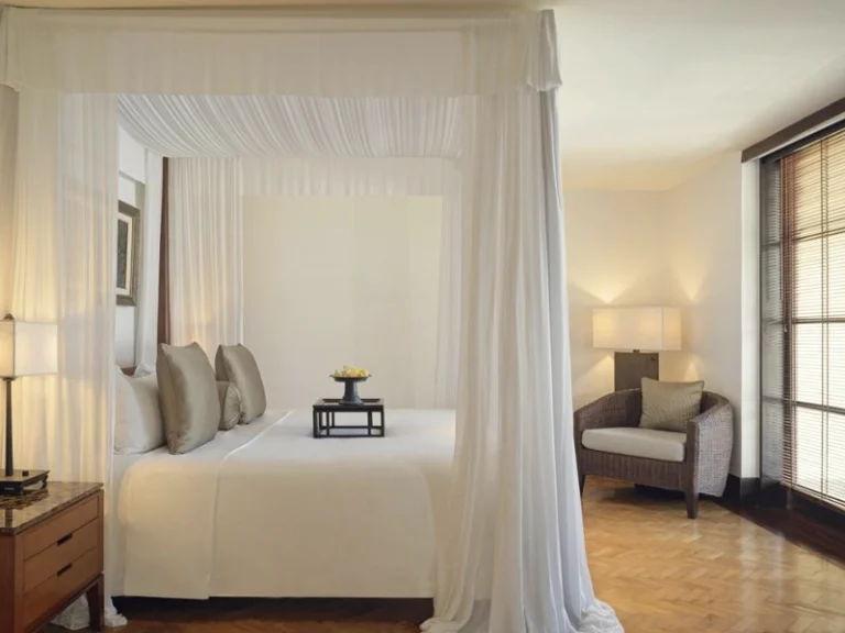 LEGIAN-SEMINYAK-BALI-HOTEL-bedroom-image