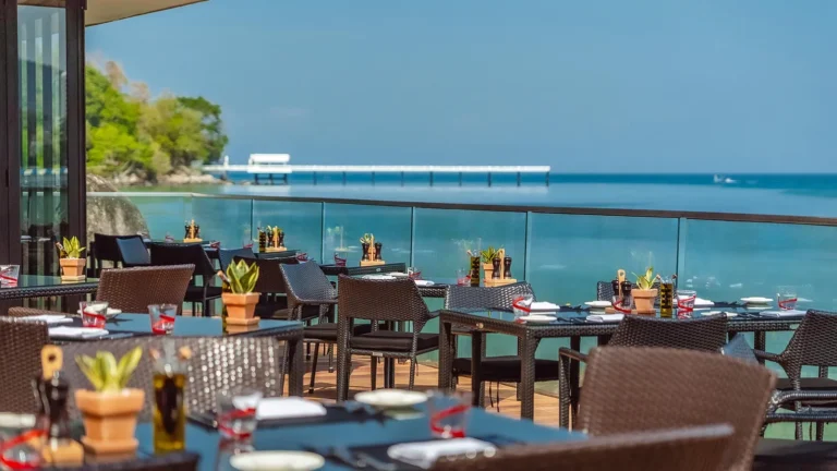 AMARI PHUKET beachfront-1 a-gritta_outdoor-3